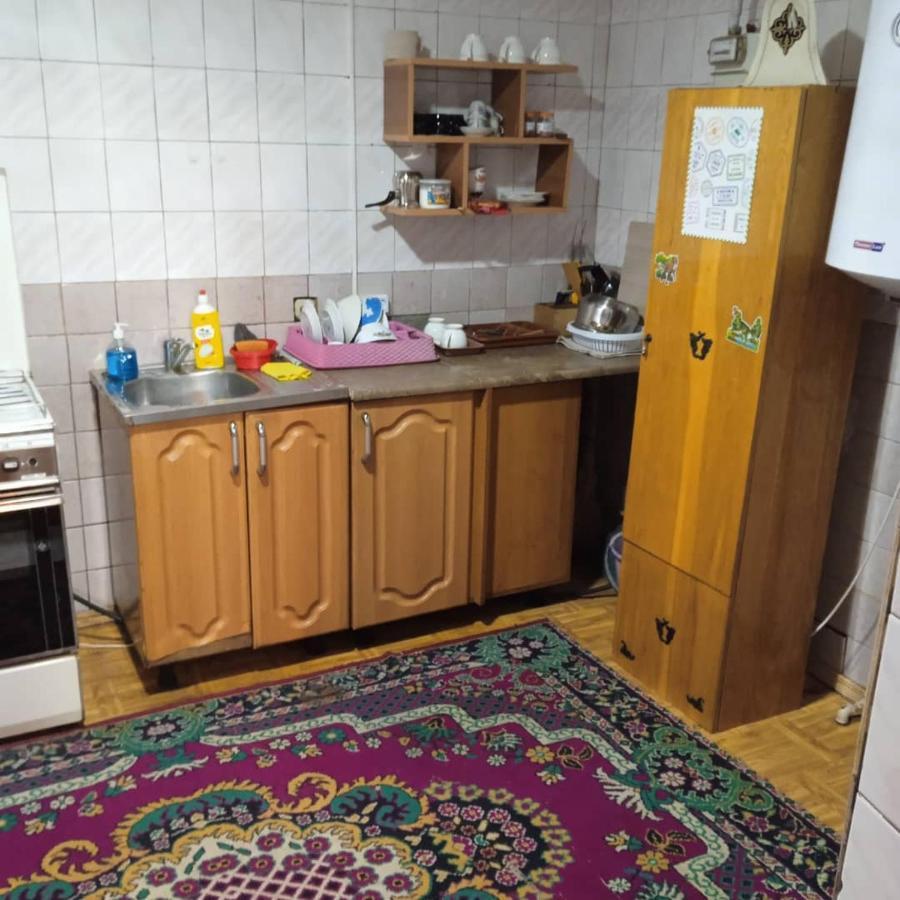 Garden Hotel And Hostel 비슈케크 외부 사진